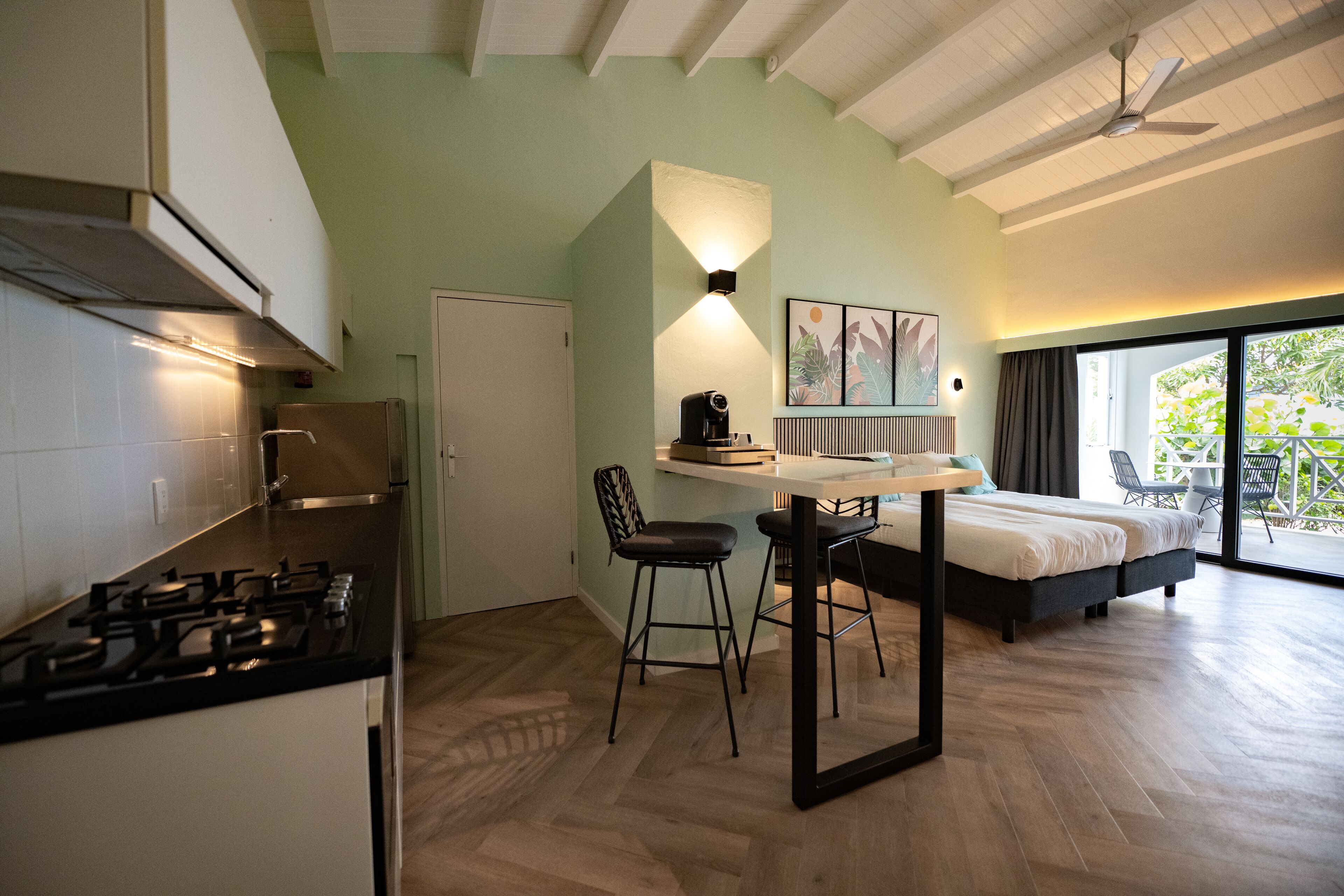 Studio Confort | Coffres-forts dans les chambres, bureau, rideaux occultants