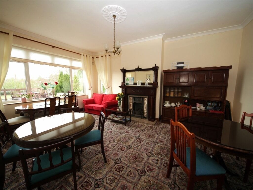 Photo - Launard House