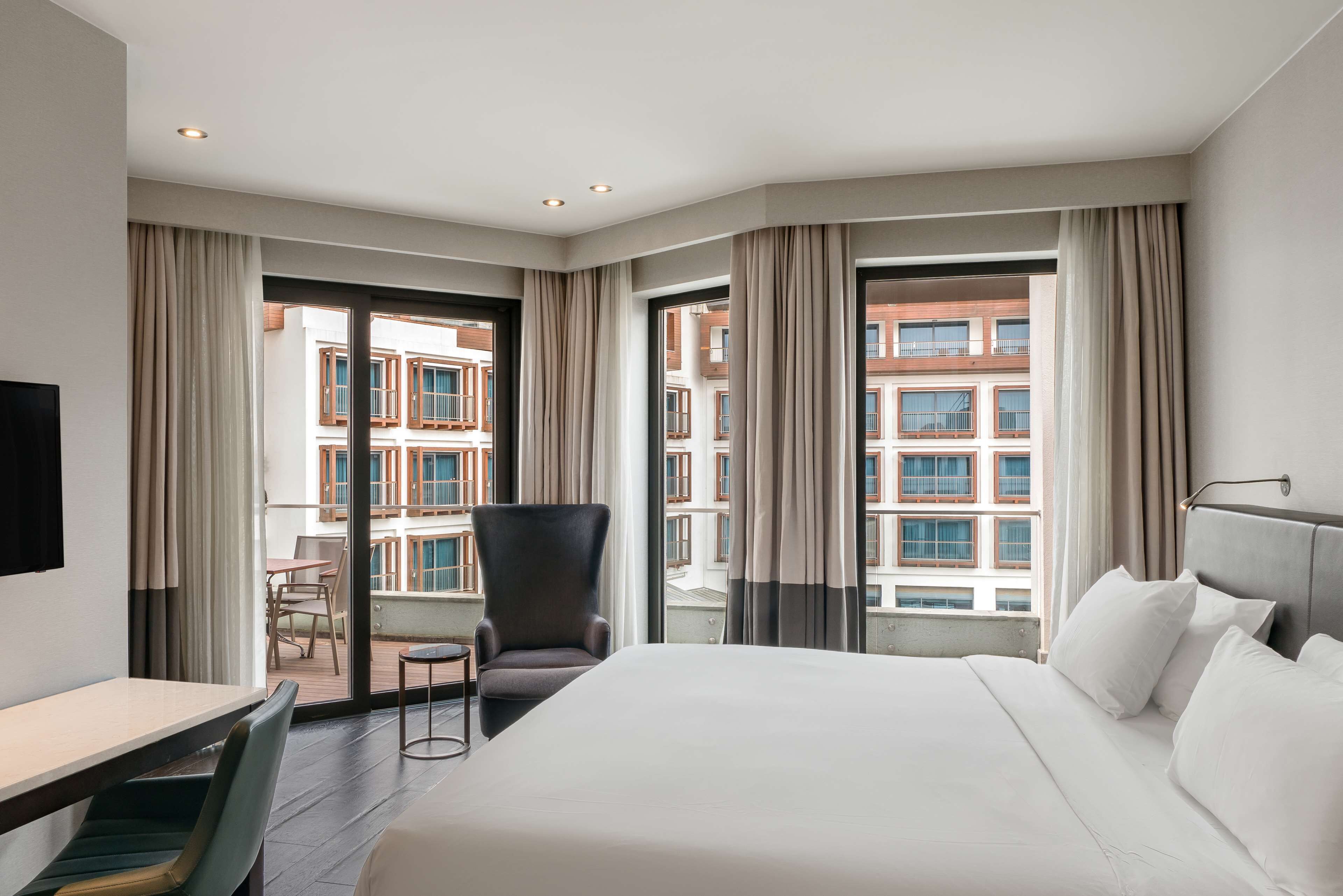 In-room safe, desk, laptop workspace, blackout drapes