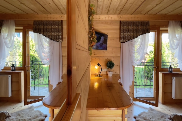 Deluxe Double Room, 1 Double Bed, Garden View, Garden Area | Living area