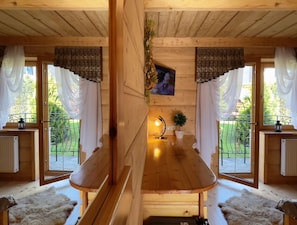 Deluxe Double Room, 1 Double Bed, Garden View, Garden Area | Living area