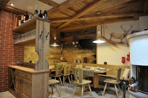 Dining - Villa Adler Alpine Residence (Marebbe)