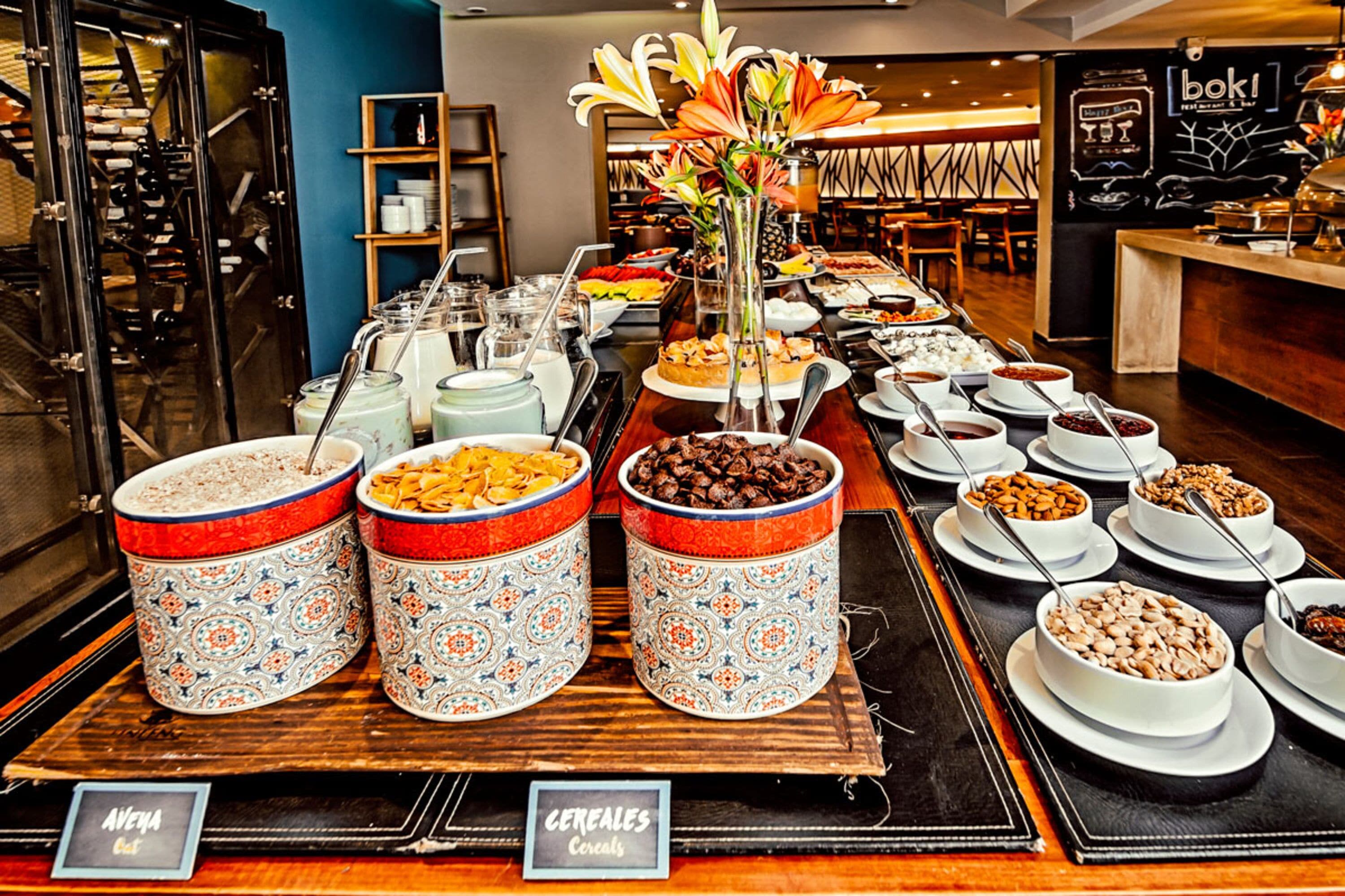 daily buffet breakfast (usd 15 per person)