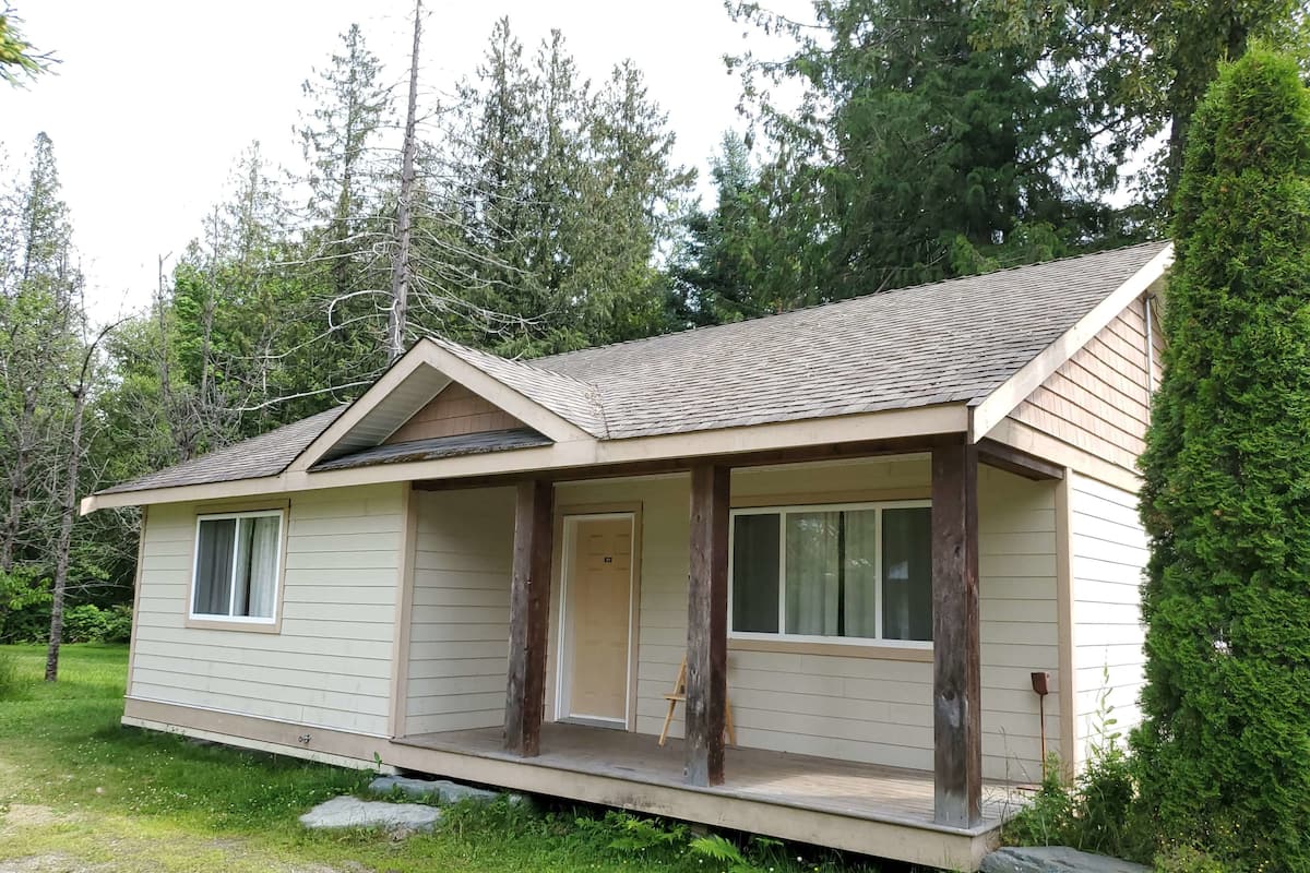 Cabin | Desk, free WiFi, bed sheets