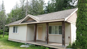 مكتب وواي فاي مجانًا وملاءات أسرّة