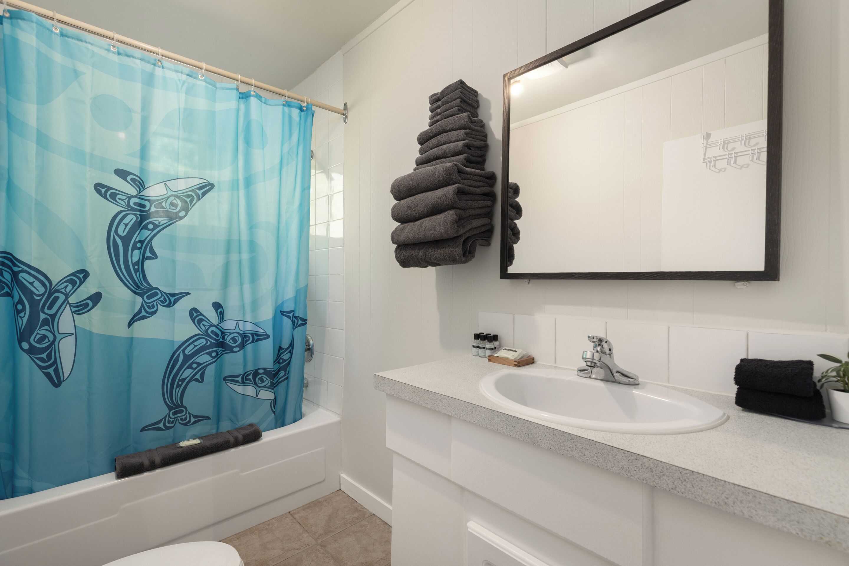 Family Room | Bathroom | Hair dryer, towels