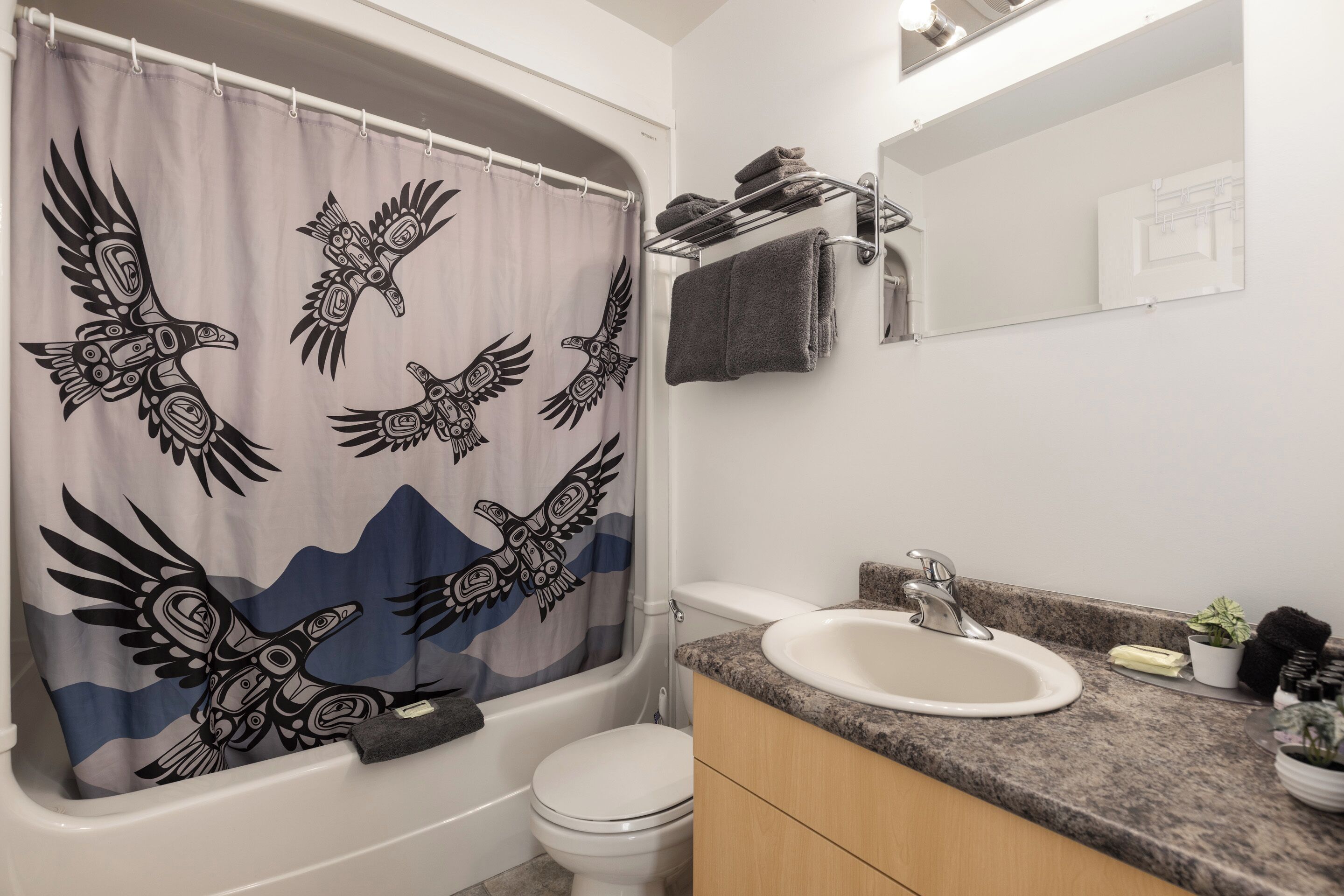 Cabin 212 | Bathroom