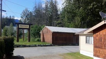 المنشأة من الخارج