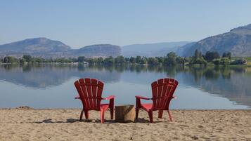Privéstrand vlakbij, kajakken, roeien