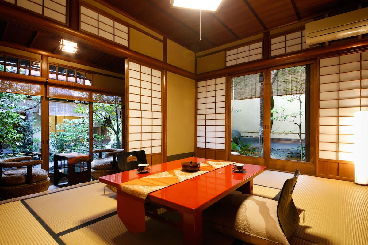Traditionele kamer, uitzicht op tuin (Japanese Style) | Architectuur
