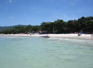 บนชายหาด, นวดบนชายหาด
