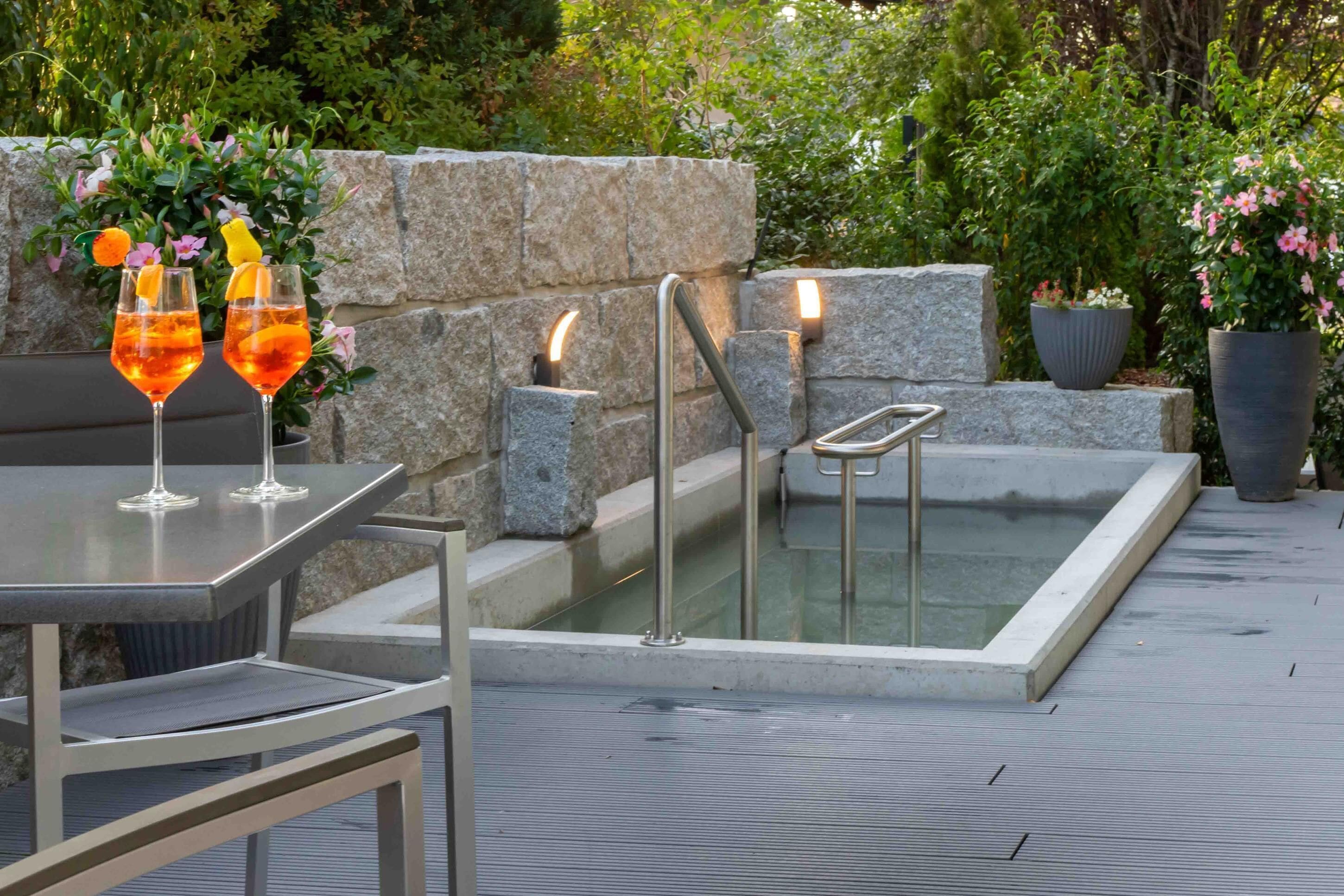 Sauna, Körperbehandlungen, Aromatherapie, Warmsteinmassagen