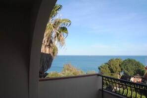 Balkoni