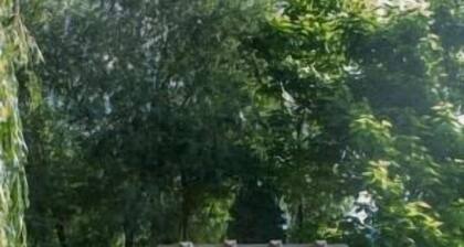 Genelle House B&B Guest House