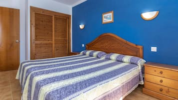 In-room safe, free cribs/infant beds