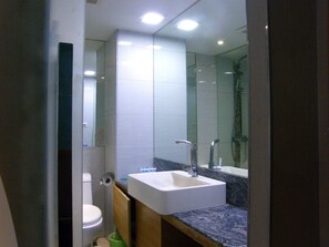 Superior-Zimmer | Badezimmer | Dusche, Haartrockner, Bademäntel, Hausschuhe