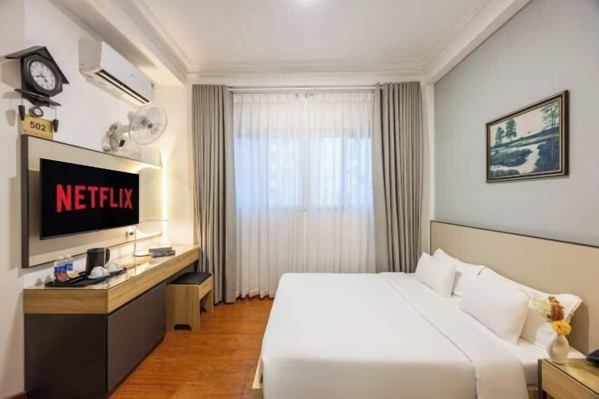 Minibar y caja de seguridad en la habitación