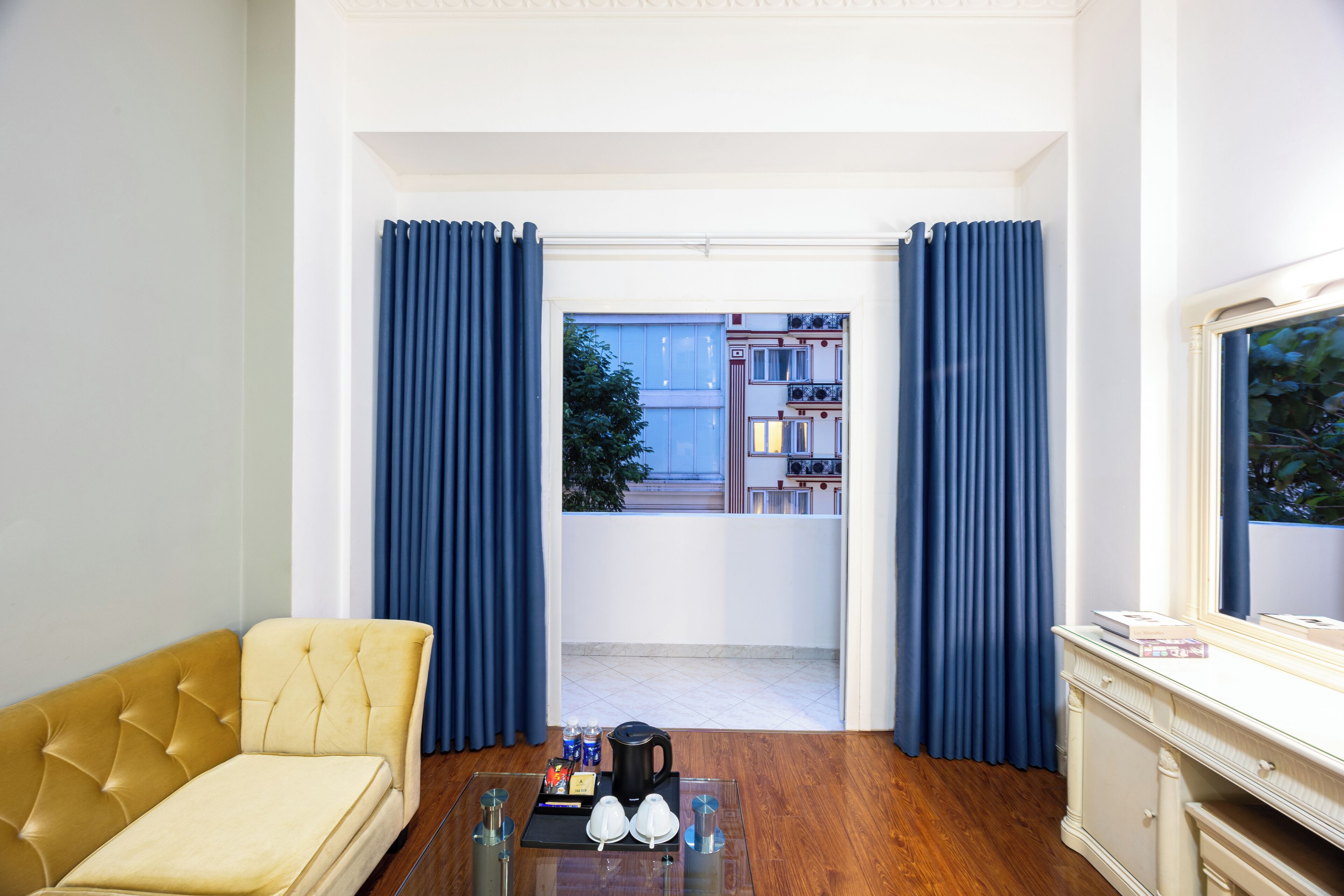 Deluxe Double Room | Minibar, in-room safe, iron/ironing board, free WiFi