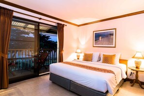 In-room safe, free cribs/infant beds, rollaway beds, free WiFi - Jomtien Boathouse (Pattaya)