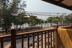 Double Room with Sea View | Beach/ocean view - Jomtien Boathouse (Pattaya)