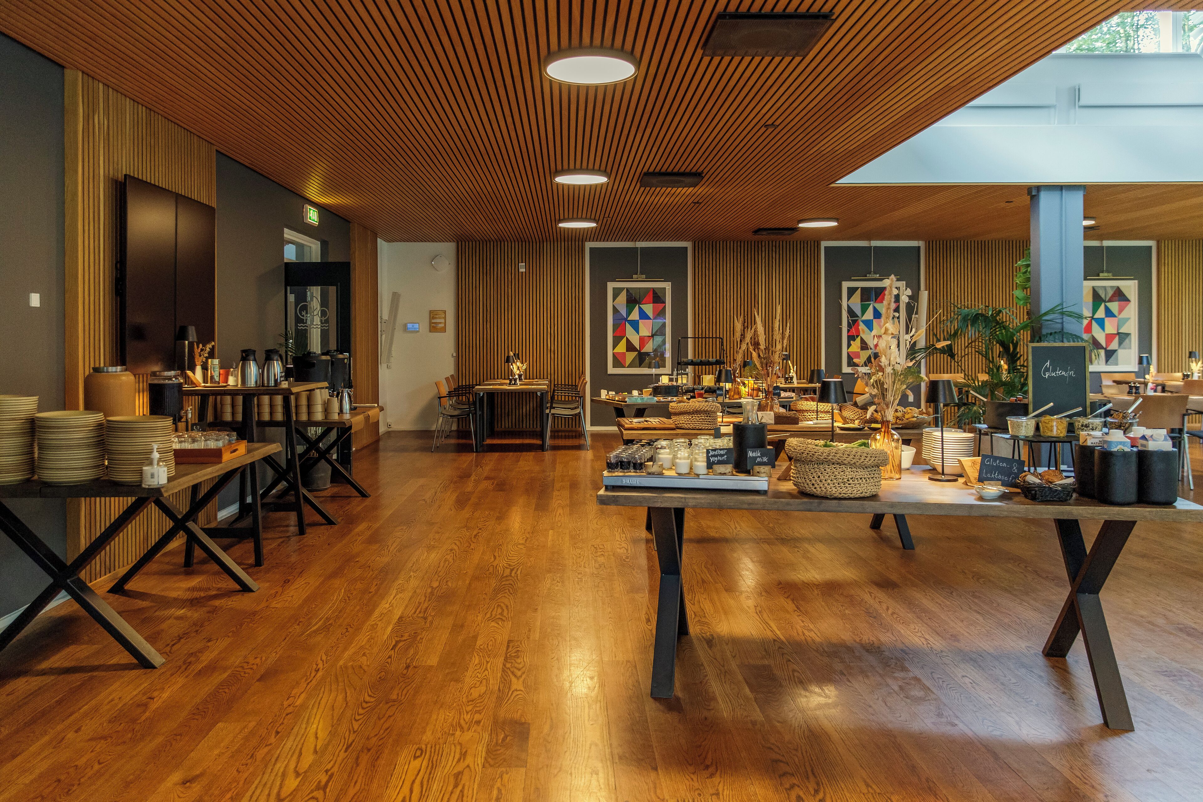 free daily self-service breakfast