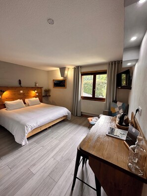 Chambre Double Supérieure (King Size) | Vue de la chambre