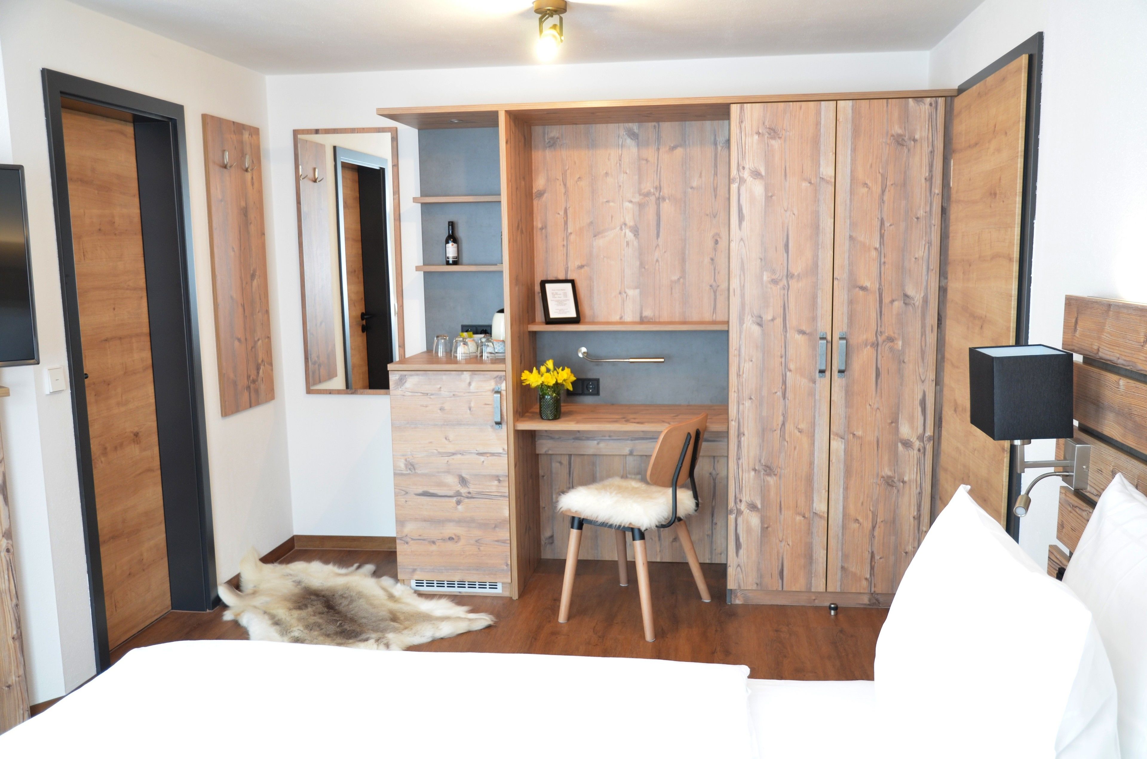 Zweibettzimmer | Hochwertige Bettwaren, Minibar, Zimmersafe, Schreibtisch