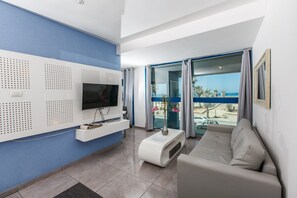 Suite Junior | Brankas, meja kerja, setrika/meja setrika, dan tempat tidur bayi gratis