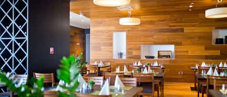 Breakfast and dinner served, local cuisine