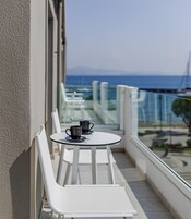 Suite | 1 bedroom, minibar, in-room safe, blackout drapes