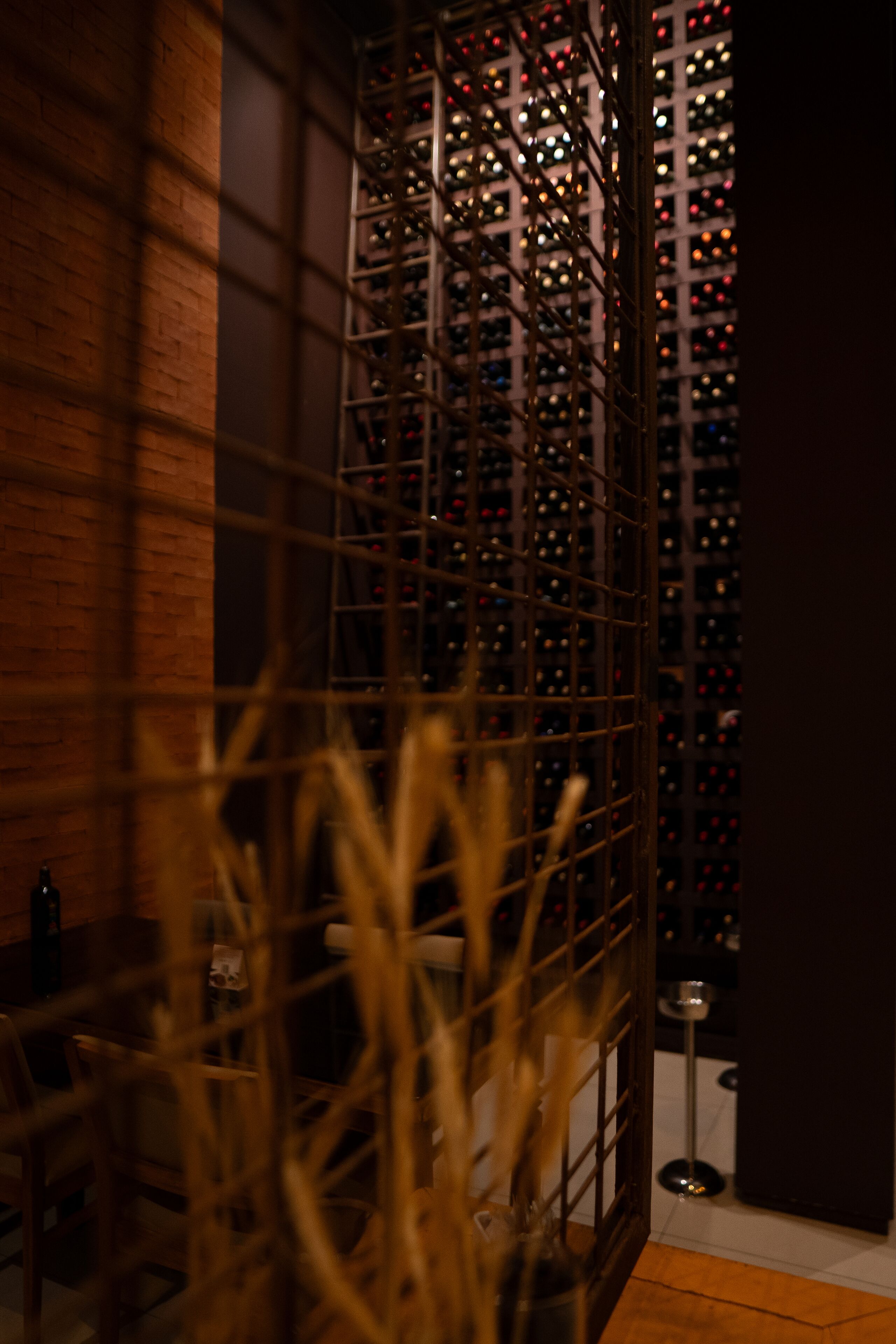 lunch and dinner served