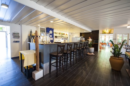 Bar (en la propiedad)