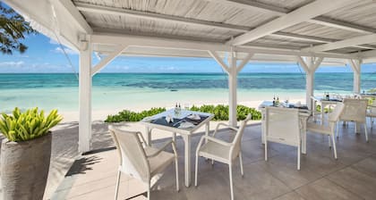 Holiday Inn Mauritius Mon Tresor by IHG