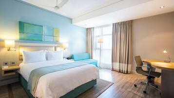 Standard Room, 1 Queen Bed with Sofa bed | Premium bedding, minibar, in-room safe, desk