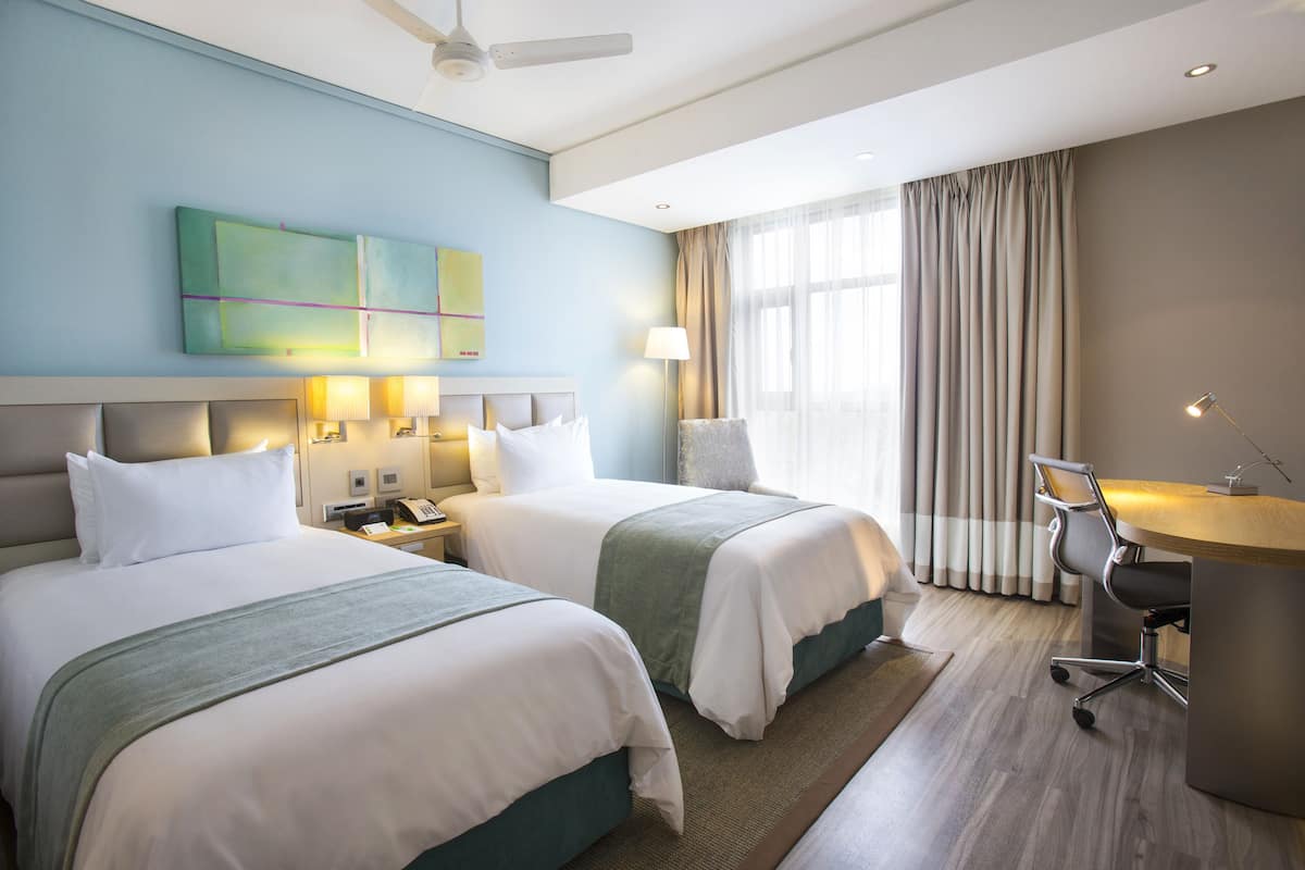 Ropa de cama de alta calidad y minibar