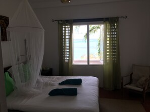 Individually decorated, individually furnished, desk