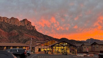 Fachada de la propiedad