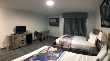 Habitación doble estándar, 2 camas Queen size | Caja de seguridad en la habitación y cortinas blackout