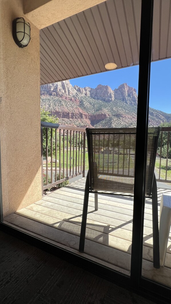 Terrace/patio - Bumbleberry Inn (Springdale)