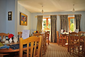 Free daily cooked-to-order breakfast