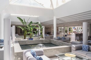 Sala de estar en el lobby