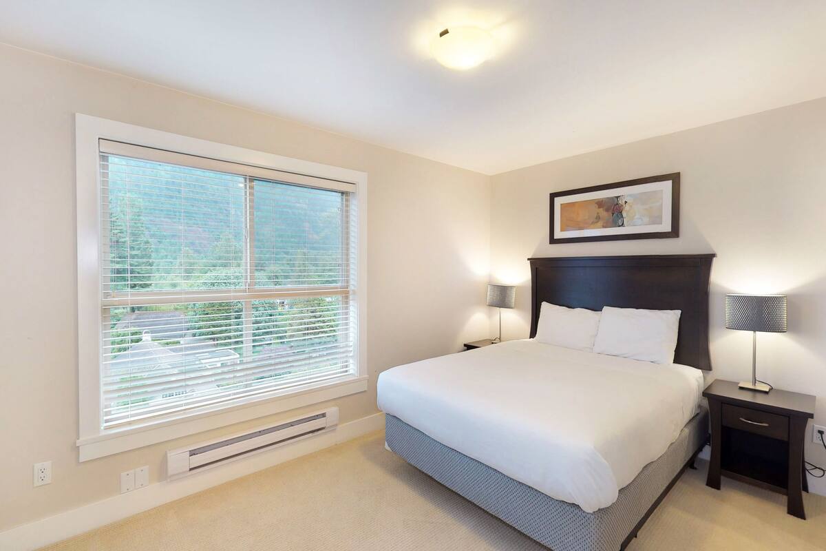 Kostenlose Babybetten, kostenloses WLAN, Bettwäsche