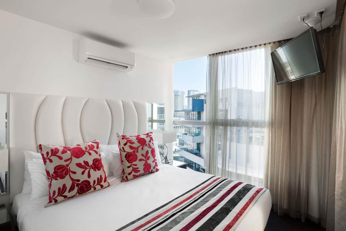 Apartment, 2 Bedrooms | 1 bedroom, premium bedding, Tempur-Pedic beds, desk
