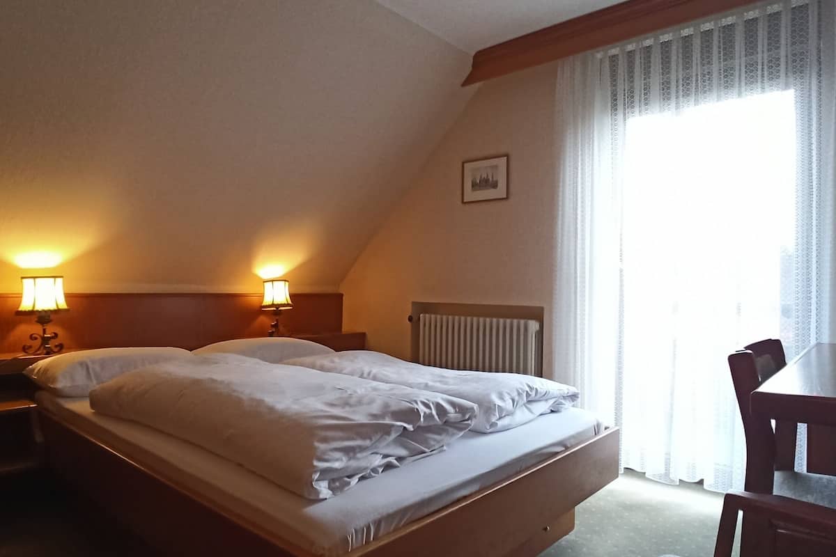 Double Room Compact Retro with Balcony 1 Double Bed
