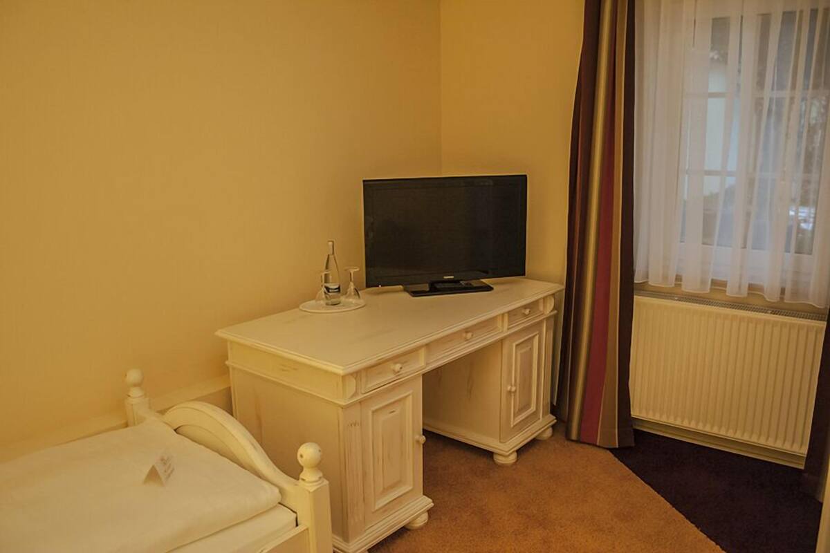 Family Room | In-room safe, desk, soundproofing, cots/infant beds