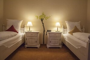Family Room - Hotel Restaurant Speeter (Weisenheim am Berg)