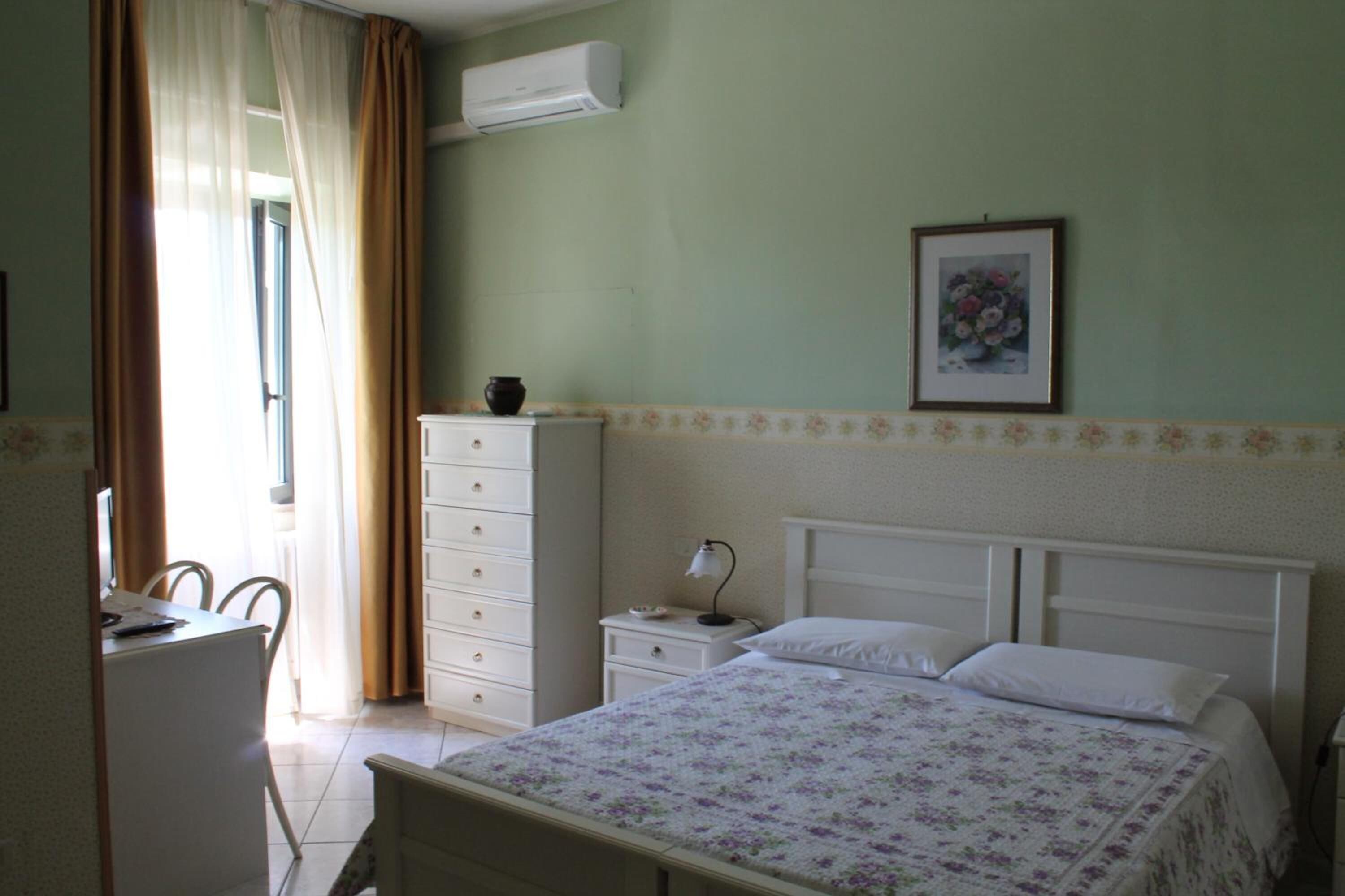 1 bedroom, desk, laptop workspace, blackout curtains