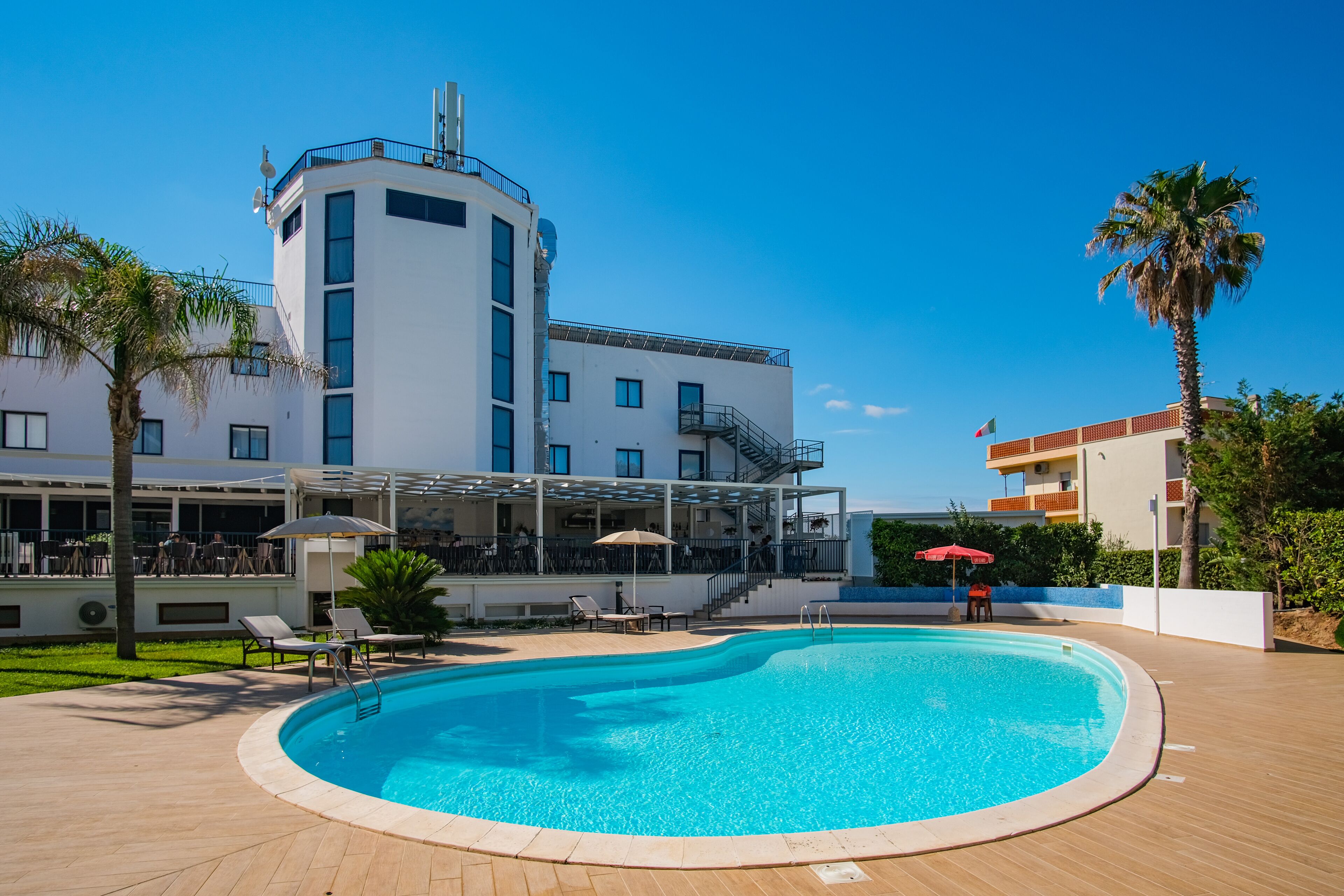 Outdoor pool, pool loungers