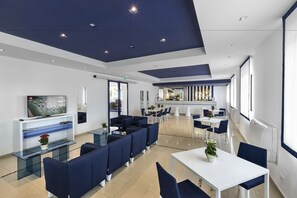 3 barer/lounger, bassengbar og strandbar