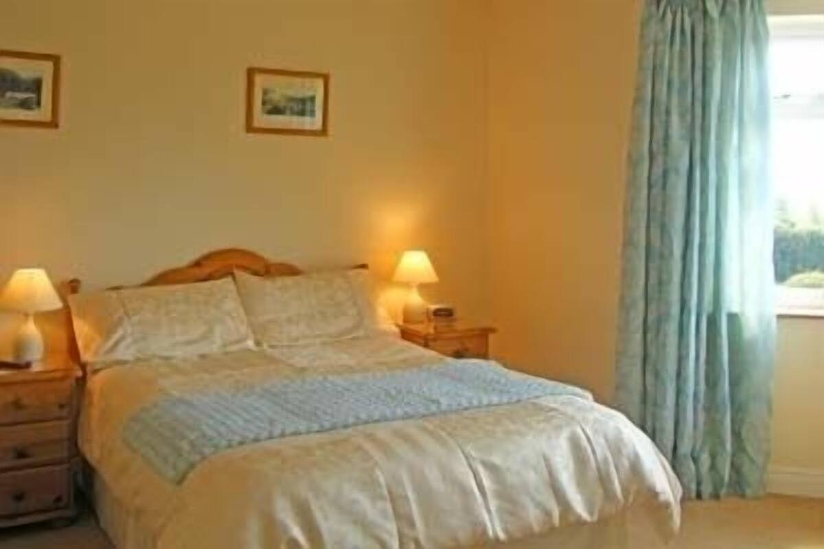 Chambre Double, salle de bains attenante